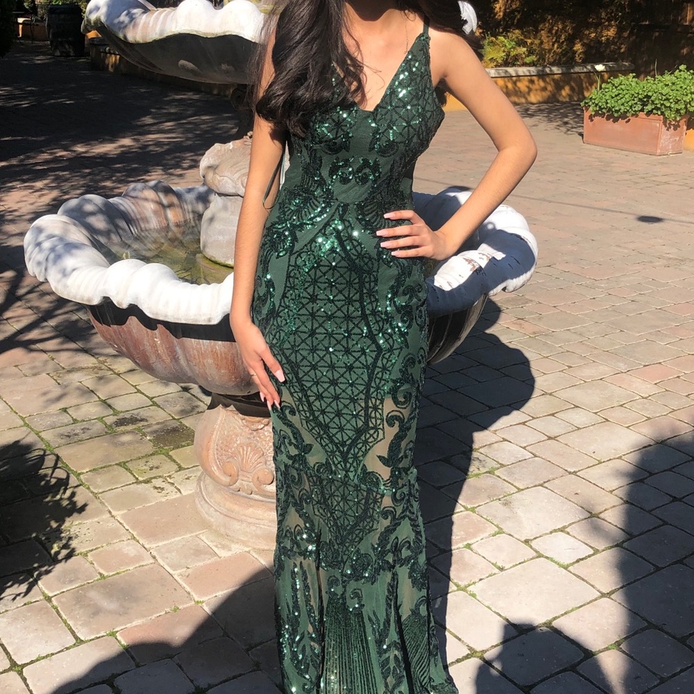 emerald green mermaid prom dress - Picture 3 of 4